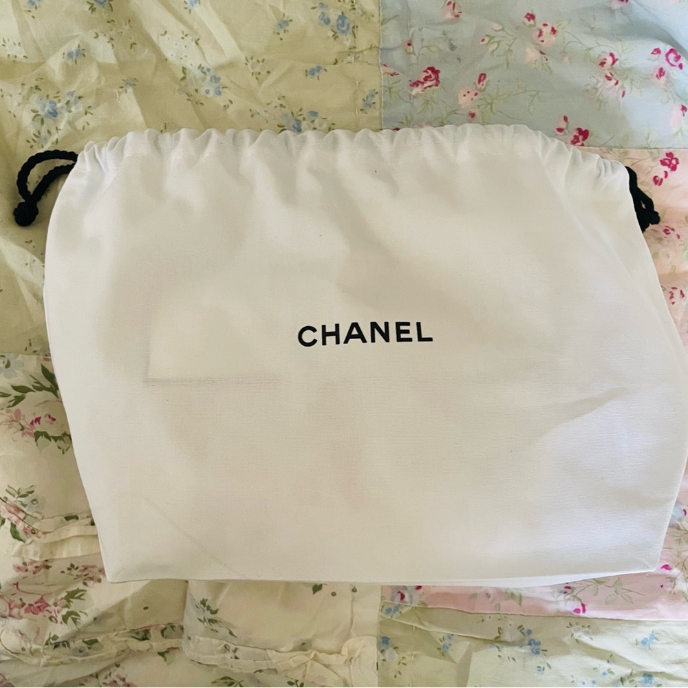 CHANEL White Storage Bag with Black Drawstring